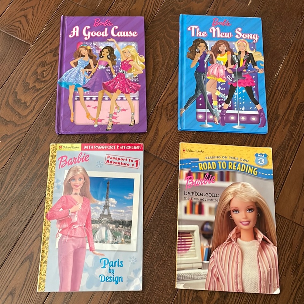 🔥 3/$25 - Barbie books